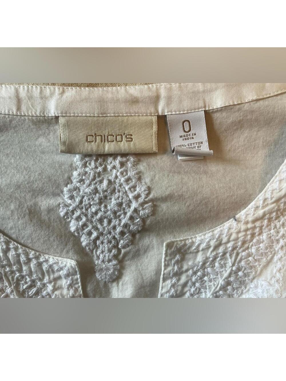 Chico’s White Embroidered Blouse Women’s Boho Eyelet Floral Lightweight Summer